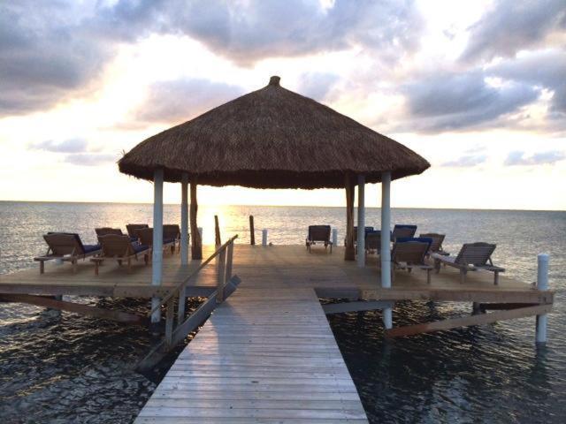 Caribbean Sunrise Villa Caye Caulker Exterior photo