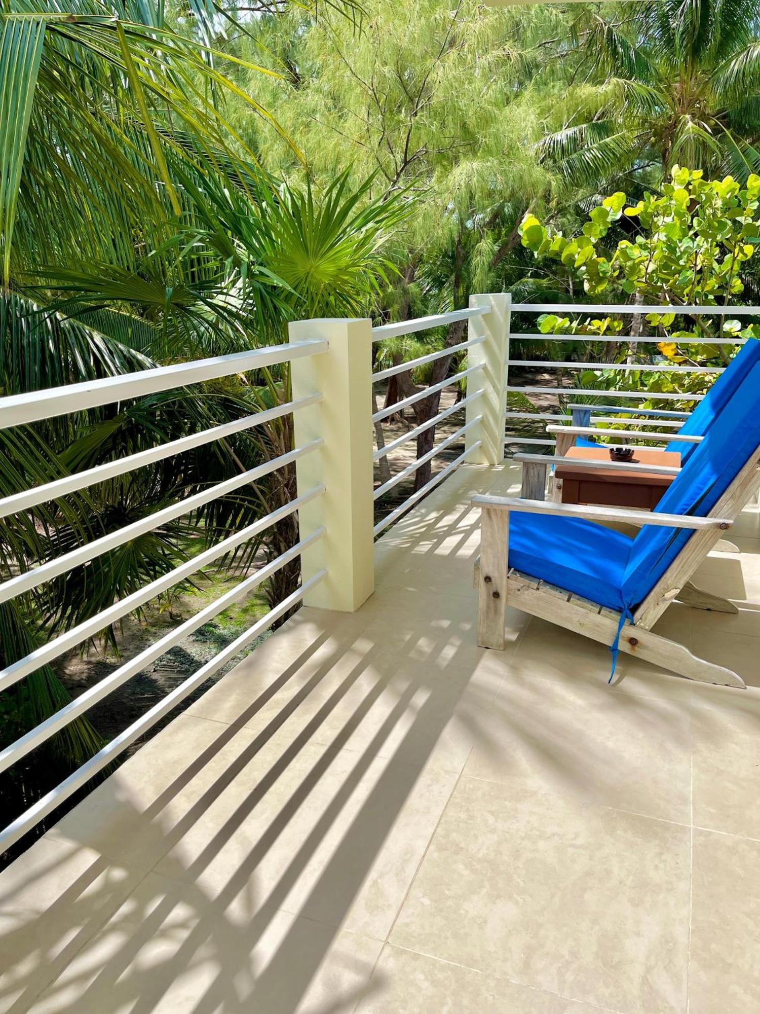 Caribbean Sunrise Villa Caye Caulker Exterior photo