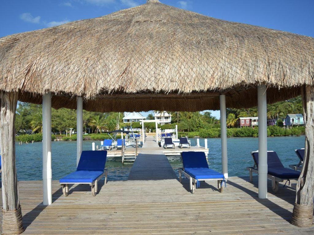 Caribbean Sunrise Villa Caye Caulker Exterior photo